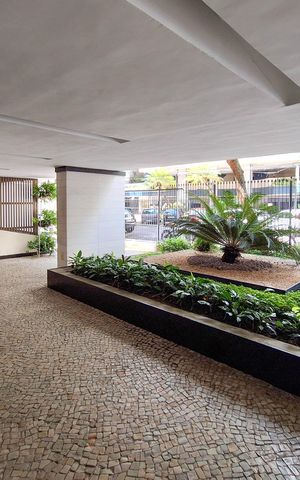 Apartamento à venda com 120m², 3 quartos e sem vaga Apartamento à venda com 120m², 3 quartos e sem vagaFachada