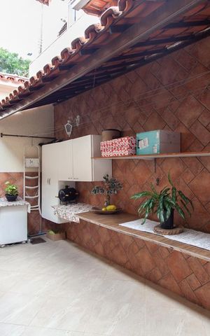Casa à venda com 400m², 3 quartos e 6 vagasÁrea de Serviço