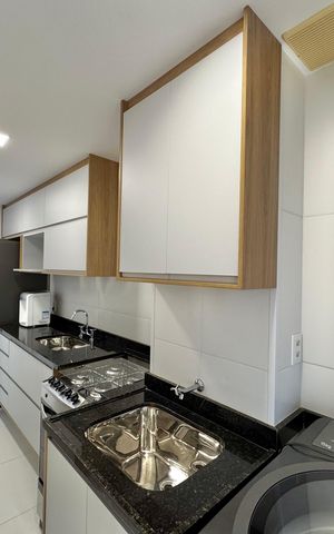 Apartamento à venda com 79m², 2 quartos e 1 vaga Apartamento à venda com 79m², 2 quartos e 1 vagaCozinha e Área de Serviço