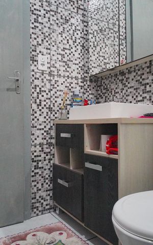 Casa à venda com 110m², 2 quartos e 1 vagaBanheiro