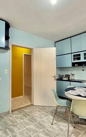 Casa à venda com 260m², 5 quartos e 2 vagas Casa à venda com 260m², 5 quartos e 2 vagasCozinha