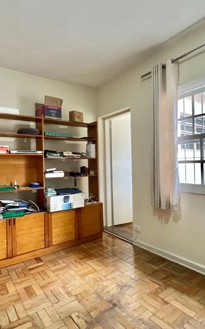 Casa à venda com 260m², 5 quartos e 2 vagas Casa à venda com 260m², 5 quartos e 2 vagasQuarto 1