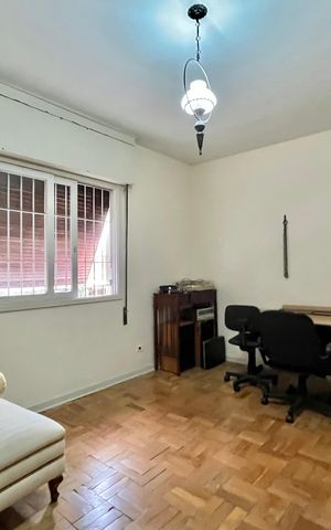 Casa à venda com 260m², 5 quartos e 2 vagas Casa à venda com 260m², 5 quartos e 2 vagasQuarto 3