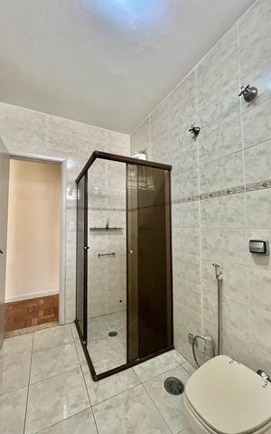 Casa à venda com 260m², 5 quartos e 2 vagas Casa à venda com 260m², 5 quartos e 2 vagasBanheiro Social
