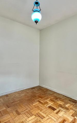 Casa à venda com 260m², 5 quartos e 2 vagas Casa à venda com 260m², 5 quartos e 2 vagasQuarto 3