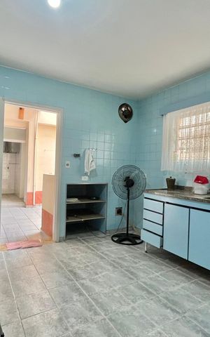 Casa à venda com 260m², 5 quartos e 2 vagas Casa à venda com 260m², 5 quartos e 2 vagasCozinha