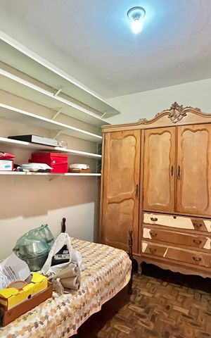 Casa à venda com 260m², 5 quartos e 2 vagas Casa à venda com 260m², 5 quartos e 2 vagasQuarto de Serviço