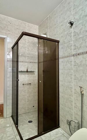 Casa à venda com 260m², 5 quartos e 2 vagas Casa à venda com 260m², 5 quartos e 2 vagasBanheiro Social