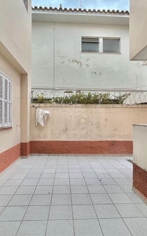 Casa à venda com 260m², 5 quartos e 2 vagas Casa à venda com 260m², 5 quartos e 2 vagasQuintal