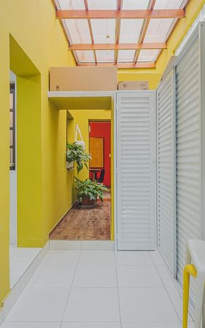 Casa à venda com 120m², 4 quartos e 1 vagaÁrea de Serviço