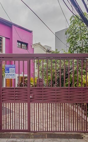Casa à venda com 120m², 4 quartos e 1 vagaFachada