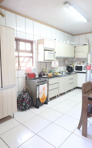 Casa à venda com 180m², 3 quartos e 2 vagasCozinha