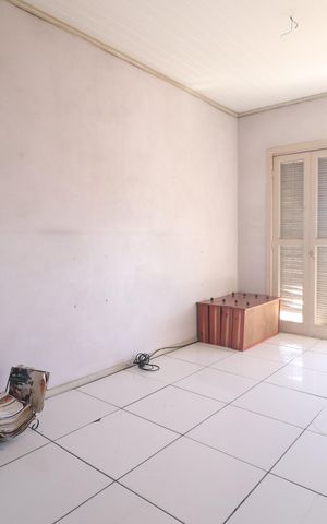Casa à venda com 180m², 3 quartos e 2 vagasSala
