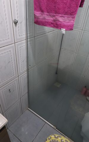 Casa à venda com 180m², 3 quartos e 2 vagasBanheiro 2