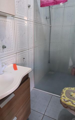 Casa à venda com 180m², 3 quartos e 2 vagasBanheiro 2