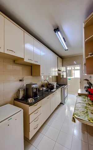 Apartamento à venda com 84m², 3 quartos e 2 vagasCozinha