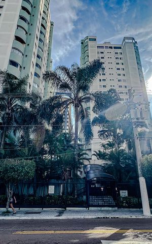 Apartamento à venda com 84m², 3 quartos e 2 vagasFachada