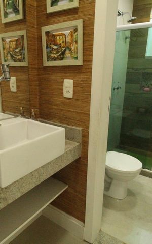 Casa de condomínio à venda com 318m², 5 quartos e 4 vagasBanheiro da suíte 1