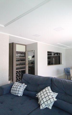 Casa de condomínio à venda com 318m², 5 quartos e 4 vagasSala