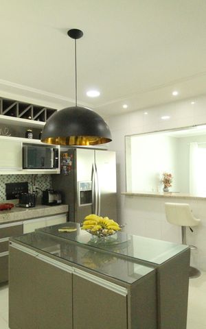 Casa de condomínio à venda com 318m², 5 quartos e 4 vagasCozinha