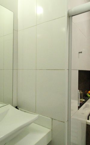 Casa de condomínio à venda com 318m², 5 quartos e 4 vagasBanheiro da suíte 4