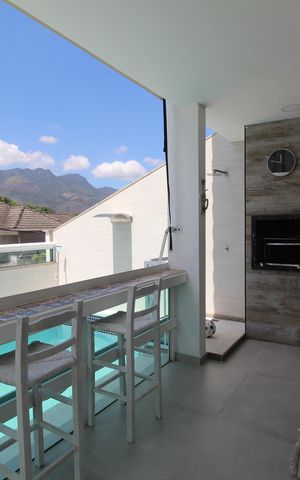 Casa de condomínio à venda com 318m², 5 quartos e 4 vagasVaranda