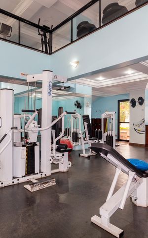 Apartamento à venda com 200m², 3 quartos e 3 vagas Apartamento à venda com 200m², 3 quartos e 3 vagasAcademia