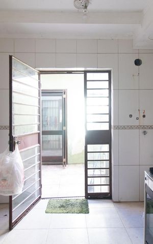 Casa à venda com 280m², 5 quartos e 6 vagas Casa à venda com 280m², 5 quartos e 6 vagasÁrea Gourmet