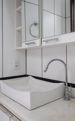 Casa à venda com 280m², 5 quartos e 6 vagas Casa à venda com 280m², 5 quartos e 6 vagasBanheiro da Suíte