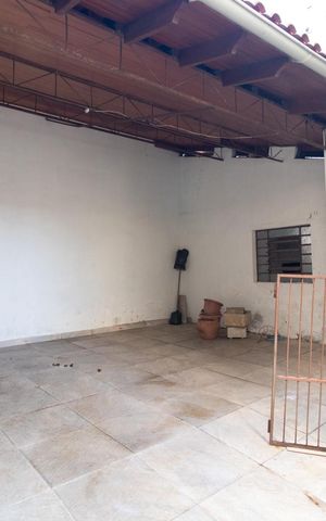 Casa à venda com 280m², 5 quartos e 6 vagas Casa à venda com 280m², 5 quartos e 6 vagasÁrea comum