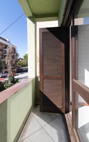 Casa à venda com 280m², 5 quartos e 6 vagas Casa à venda com 280m², 5 quartos e 6 vagasVaranda da Suíte