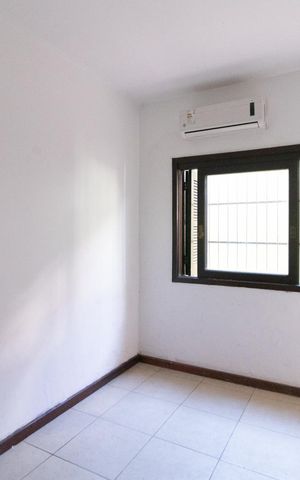 Casa à venda com 280m², 5 quartos e 6 vagas Casa à venda com 280m², 5 quartos e 6 vagasCobertura - Quarto