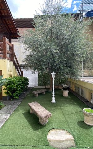 Casa à venda com 660m², 3 quartos e 10 vagas Casa à venda com 660m², 3 quartos e 10 vagasQuintal