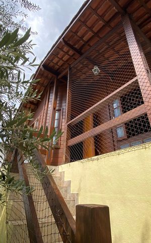 Casa à venda com 660m², 3 quartos e 10 vagas Casa à venda com 660m², 3 quartos e 10 vagasQuintal