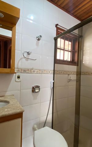 Casa à venda com 660m², 3 quartos e 10 vagas Casa à venda com 660m², 3 quartos e 10 vagasBanheiro
