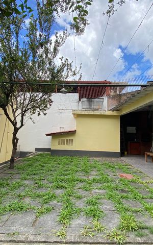 Casa à venda com 660m², 3 quartos e 10 vagas Casa à venda com 660m², 3 quartos e 10 vagasEspaço Gourmet