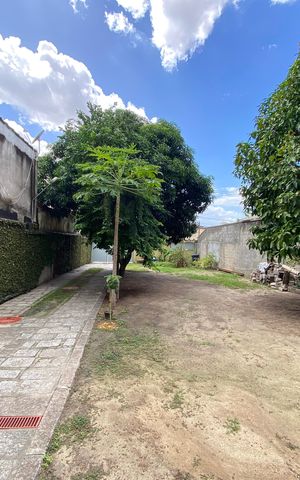 Casa à venda com 660m², 3 quartos e 10 vagas Casa à venda com 660m², 3 quartos e 10 vagasQuintal