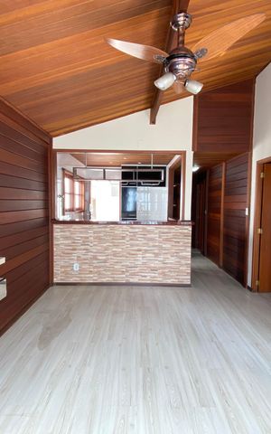 Casa à venda com 660m², 3 quartos e 10 vagas Casa à venda com 660m², 3 quartos e 10 vagasSala