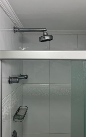 Apartamento à venda com 77m², 2 quartos e 1 vaga Apartamento à venda com 77m², 2 quartos e 1 vagaBanheiro