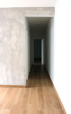 Casa para alugar com 75m², 2 quartos e 2 vagasCorredor