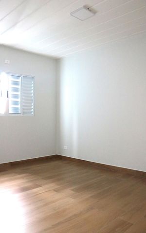 Casa para alugar com 75m², 2 quartos e 2 vagasQuarto 2