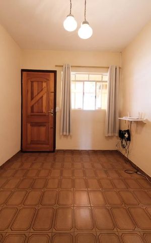 Casa à venda com 6672m², 2 quartos e 3 vagasSala