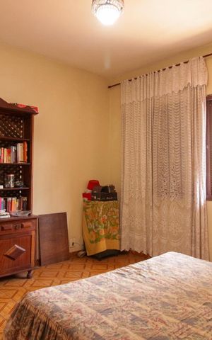 Casa à venda com 250m², 3 quartos e 4 vagas Casa à venda com 250m², 3 quartos e 4 vagasCasa 1 - Quarto 1