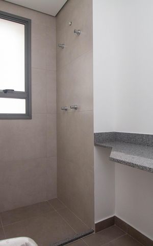 Apartamento à venda com 236m², 4 quartos e 3 vagas Apartamento à venda com 236m², 4 quartos e 3 vagasBanheiro 3