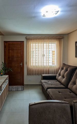 Casa de condomínio à venda com 103m², 2 quartos e 2 vagas Casa de condomínio à venda com 103m², 2 quartos e 2 vagasSala