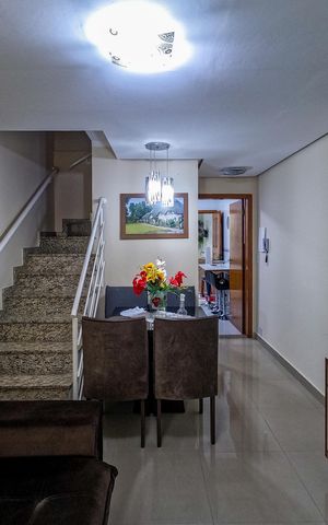 Casa de condomínio à venda com 103m², 2 quartos e 2 vagas Casa de condomínio à venda com 103m², 2 quartos e 2 vagasSala