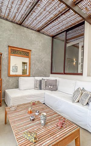 Casa à venda com 300m², 5 quartos e 1 vaga Casa à venda com 300m², 5 quartos e 1 vagaÁrea Externa