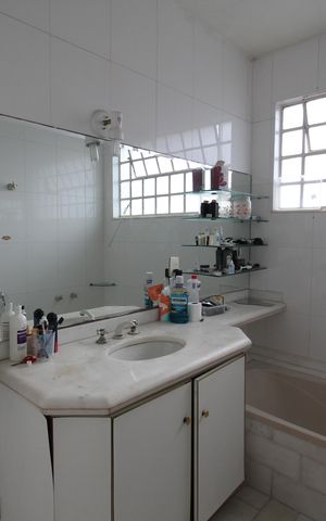 Casa à venda com 500m², 4 quartos e 4 vagasSuíte 3 - Banheiro
