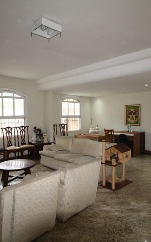 Casa à venda com 500m², 4 quartos e 4 vagasSala 1