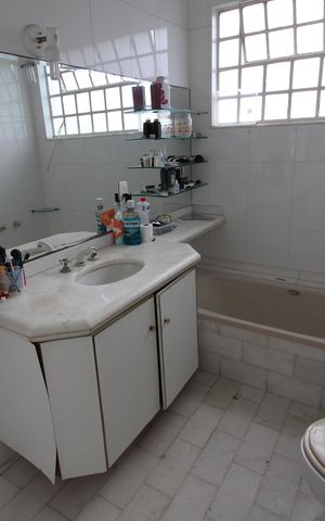 Casa à venda com 500m², 4 quartos e 4 vagasSuíte 3 - Banheiro